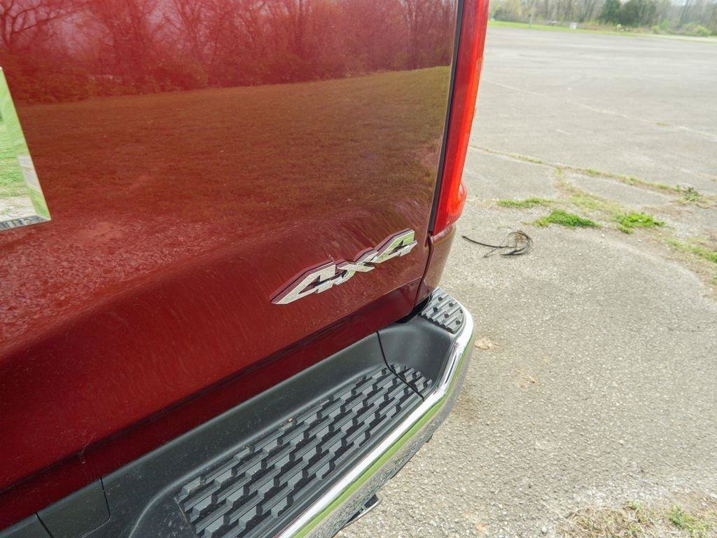 Used 2025 RAM 1500 Big Horn AWD/4WD image 9