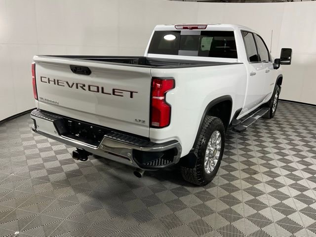 Used 2025 Chevrolet Silverado 2500 LTZ w/ LTZ Convenience Package image 8