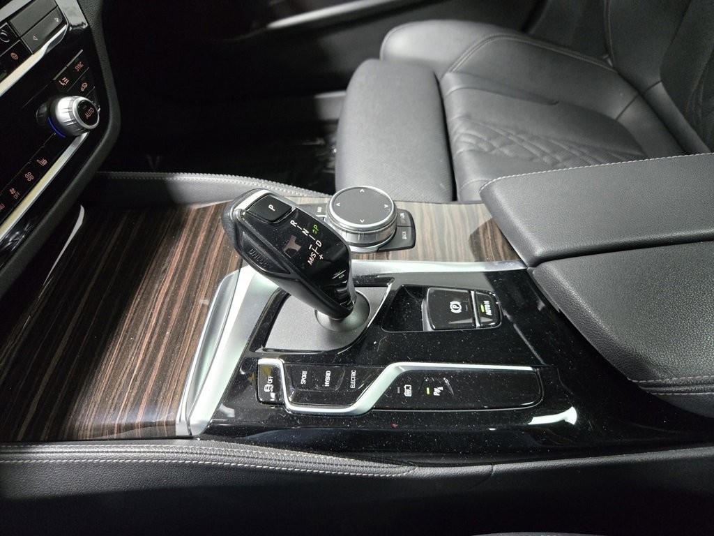 Used 2021 BMW 530e xDrive w/ M Sport Package image 29