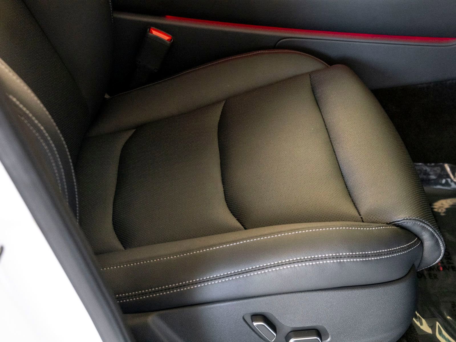 Used 2026 Genesis GV70 2.5T AWD/4WD image 27