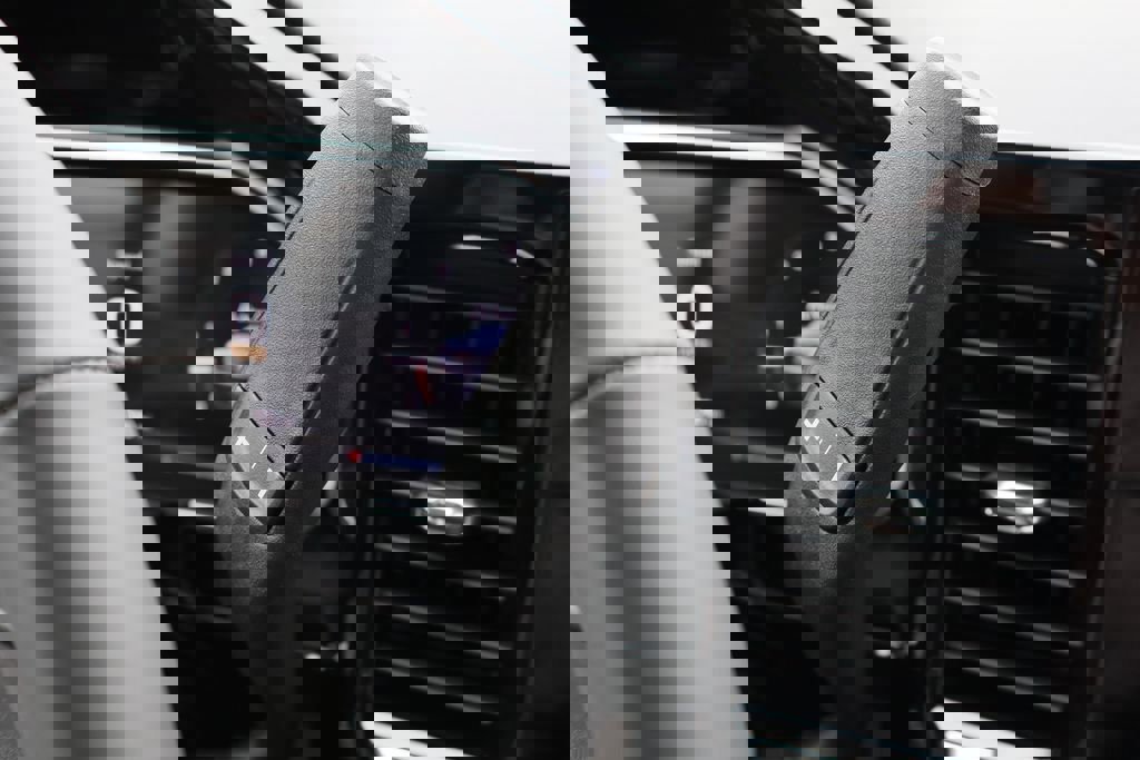 New 2026 GMC Sierra 1500 SLE image 12