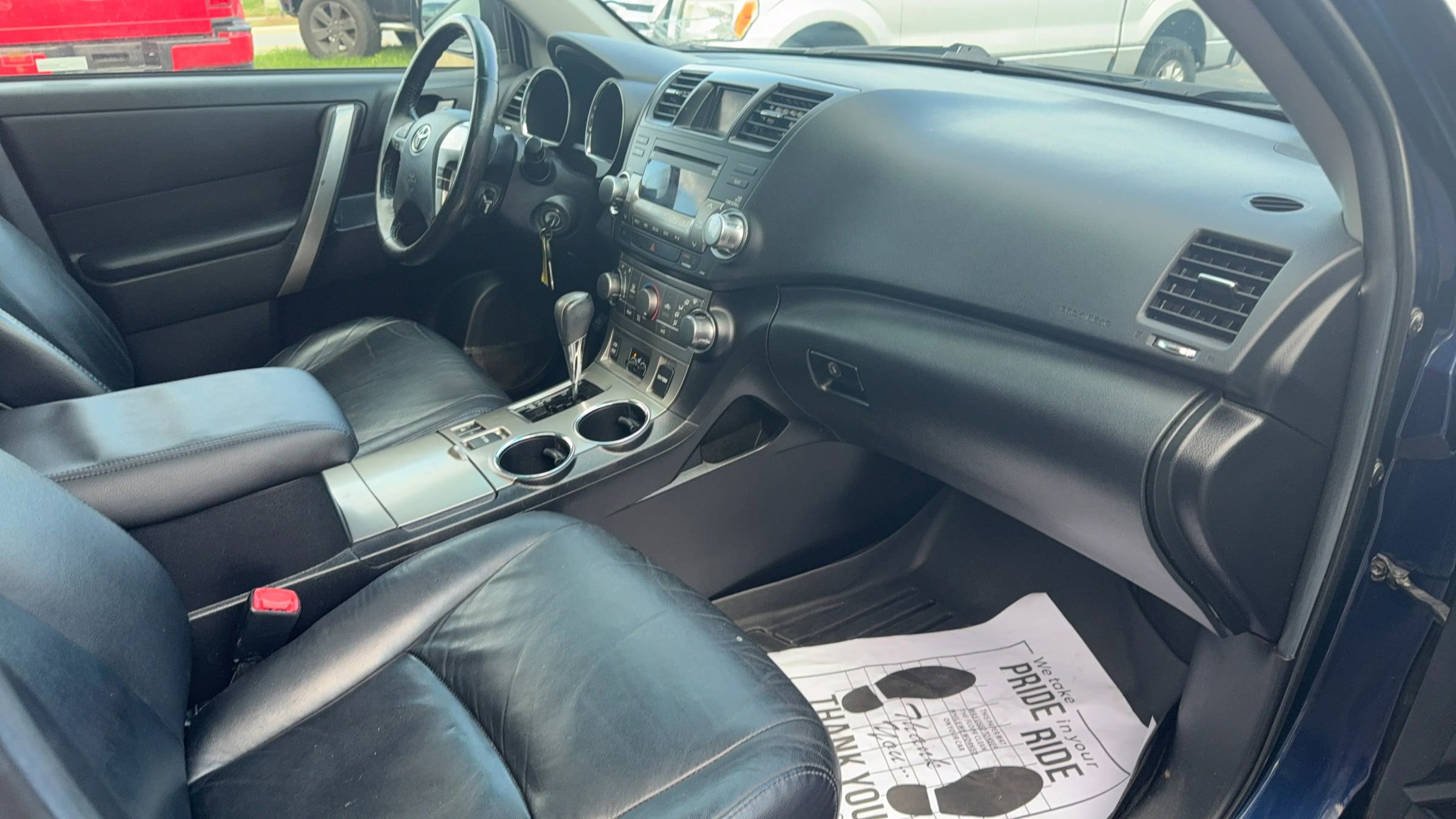 Used 2011 Toyota Highlander SE image 13