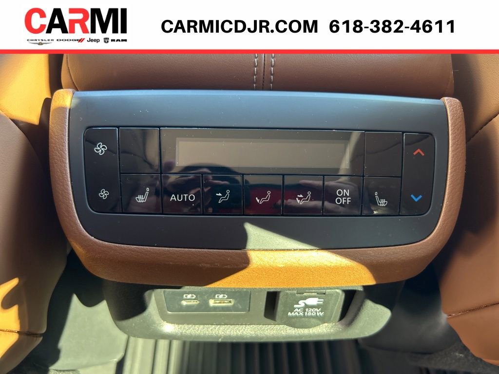 Used 2022 Nissan Pathfinder Platinum w/ Cargo Package AWD/4WD image 38