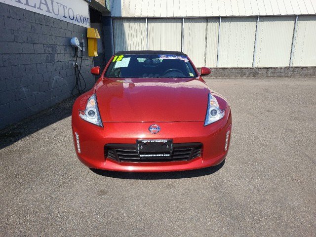 Used 2013 Nissan 370Z Touring RWD image 4