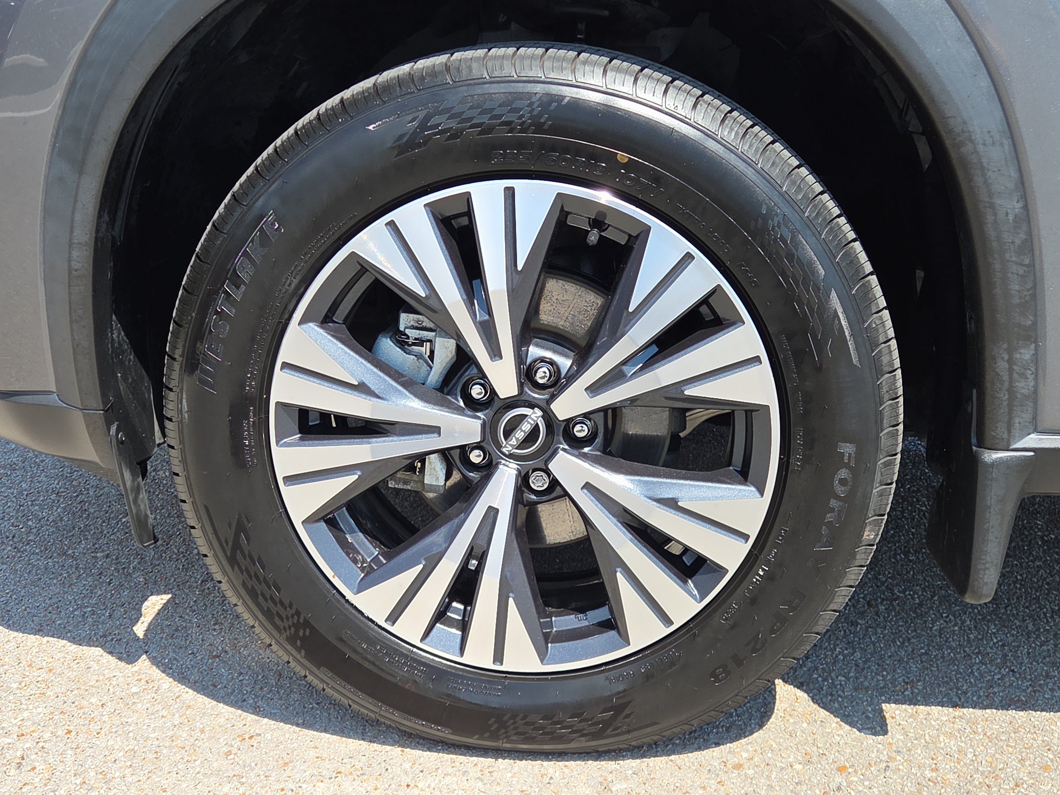 Used 2023 Nissan Rogue SV FWD image 9