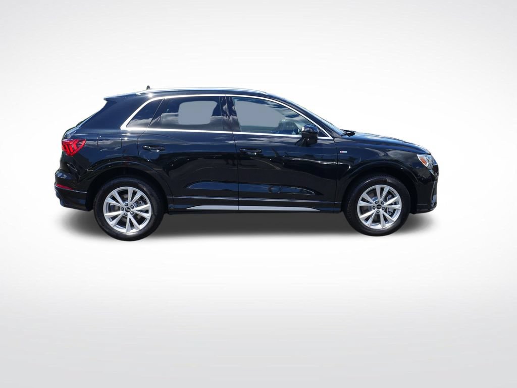 Used 2025 Audi Q3 2.0T Premium w/ Convenience Package AWD/4WD image 8