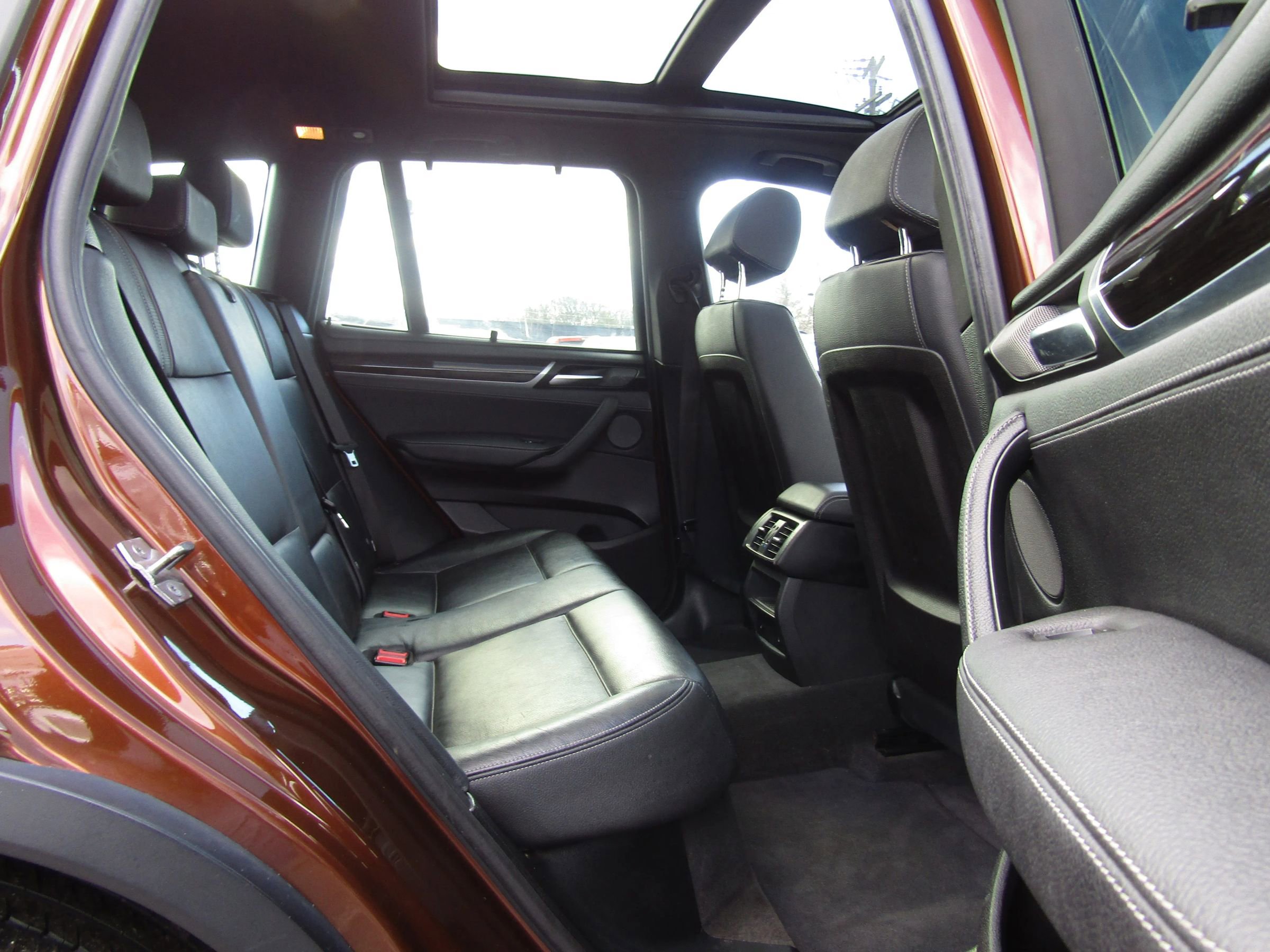 Used 2017 BMW X3 xDrive28i image 14