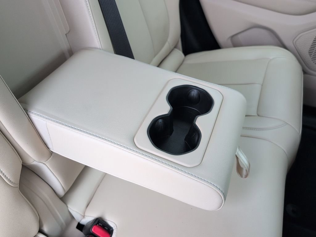 Used 2023 Jeep Grand Cherokee Limited image 18