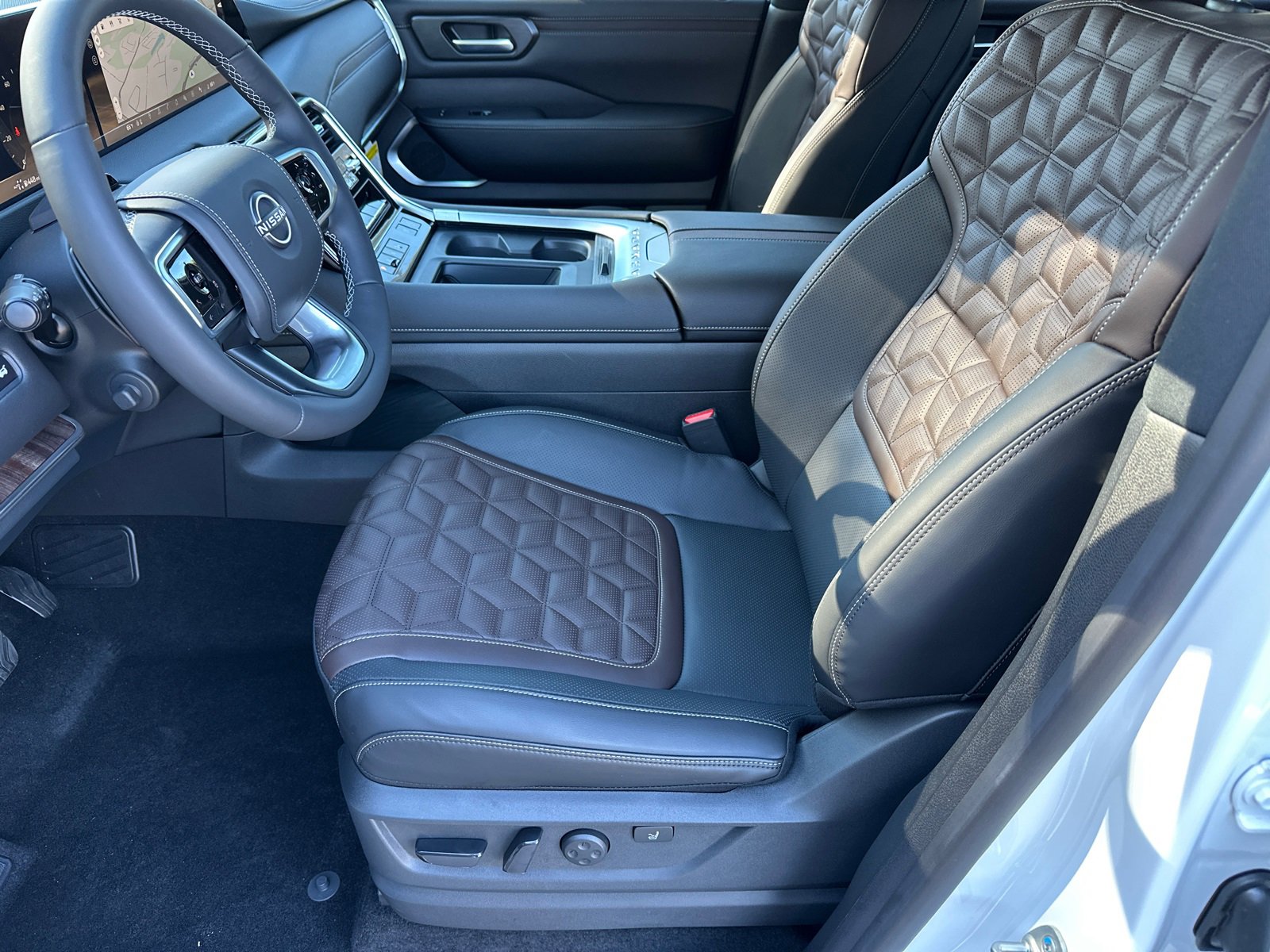 New 2026 Nissan Armada Platinum Reserve image 9