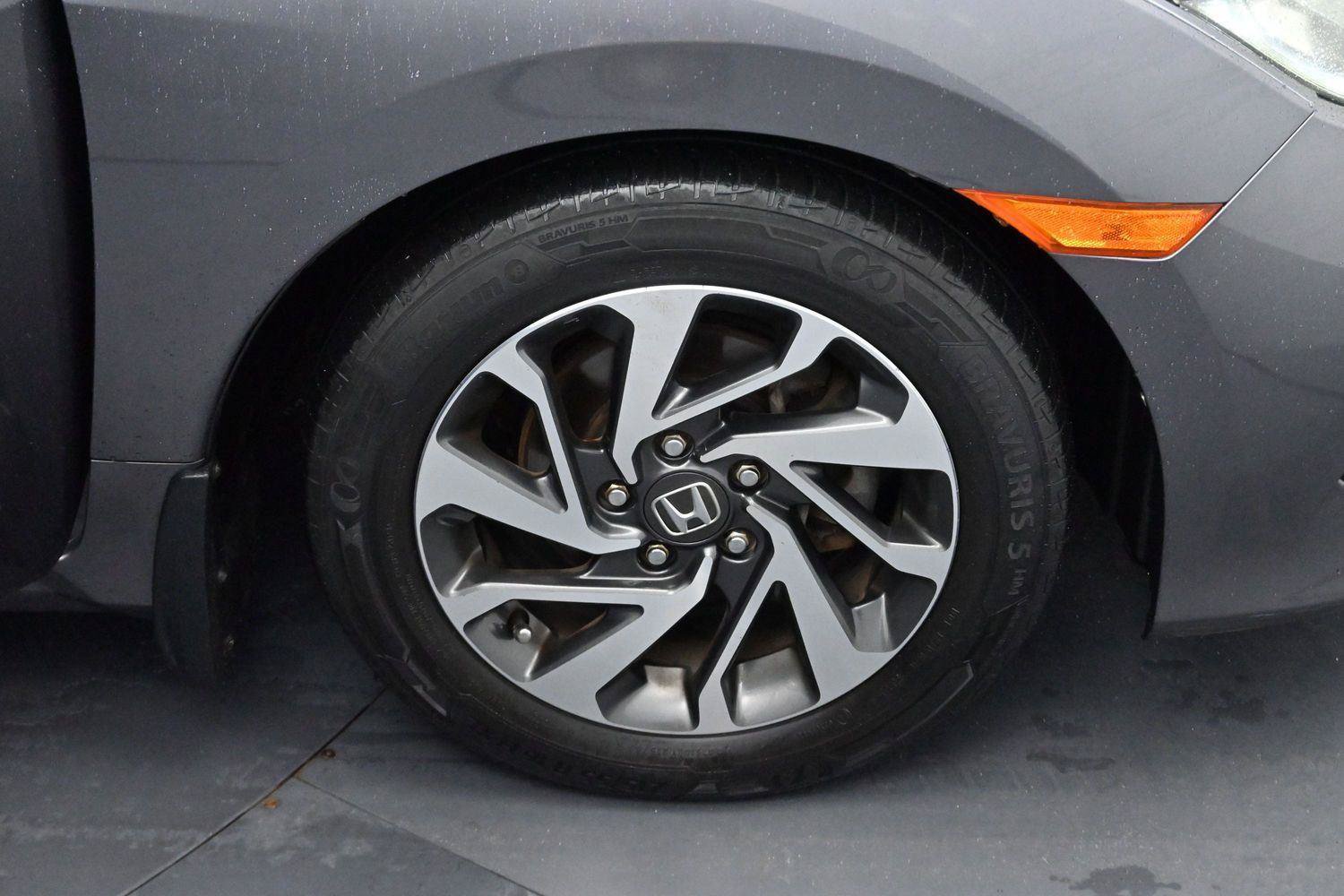 Used 2016 Honda Civic EX image 30