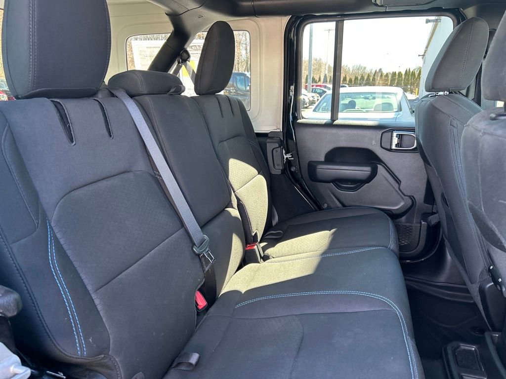 Used 2023 Jeep Wrangler Unlimited Rubicon 4xe w/ Cold Weather Group AWD/4WD image 32