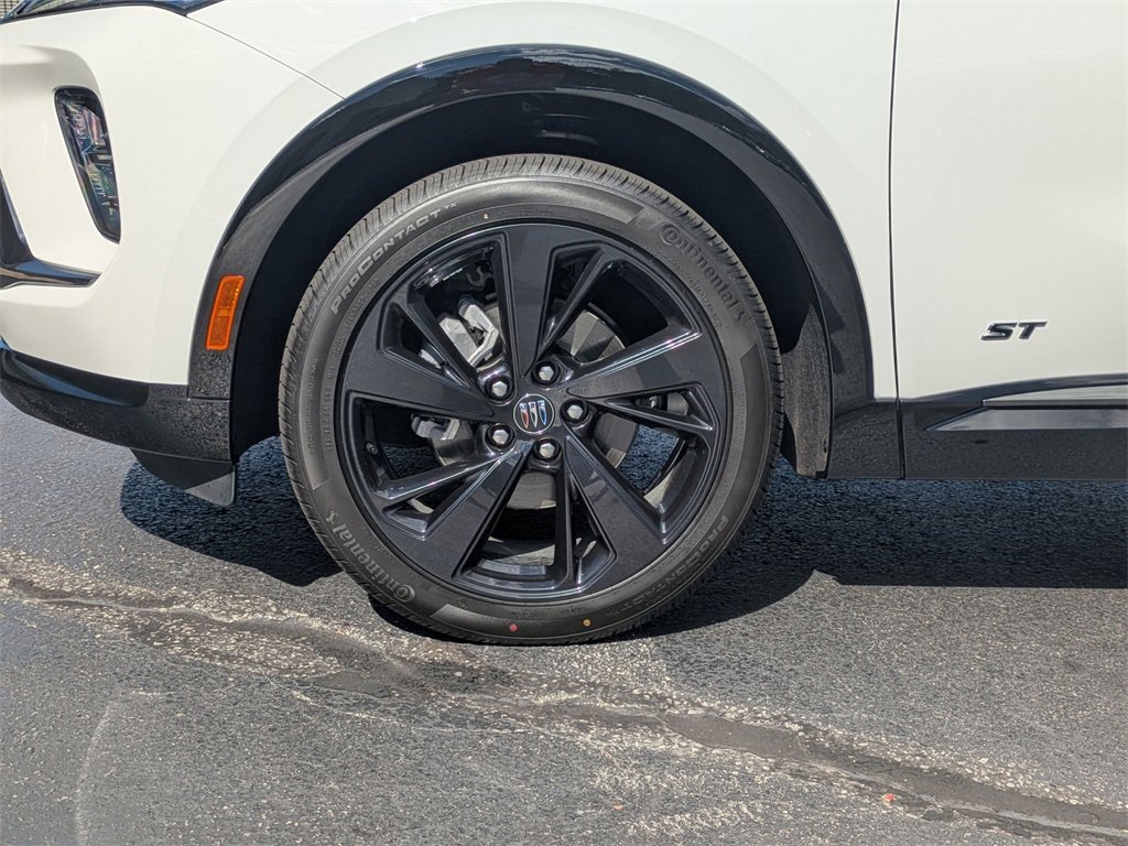 New 2025 Buick Envision Sport Touring image 8