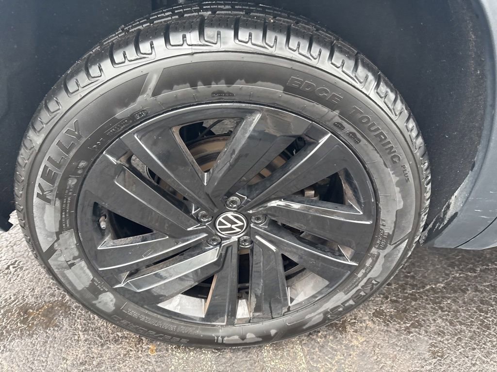 Used 2022 Volkswagen Atlas Cross Sport SE image 46