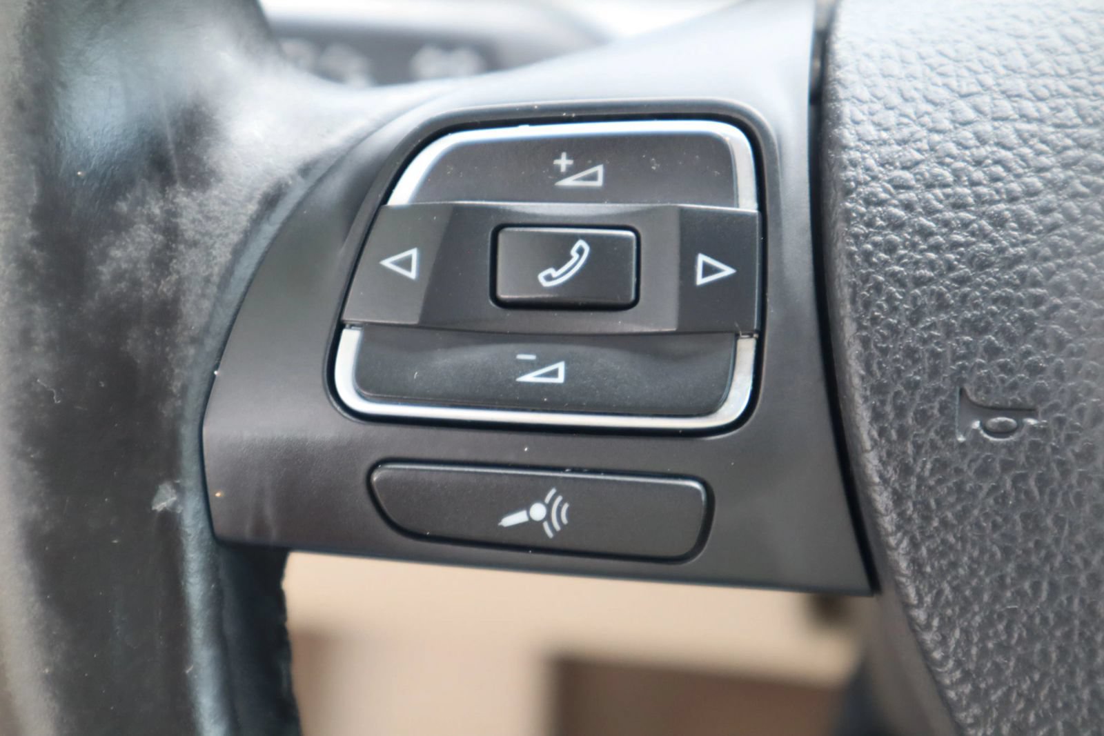 Used 2012 Volkswagen Eos Komfort FWD image 18