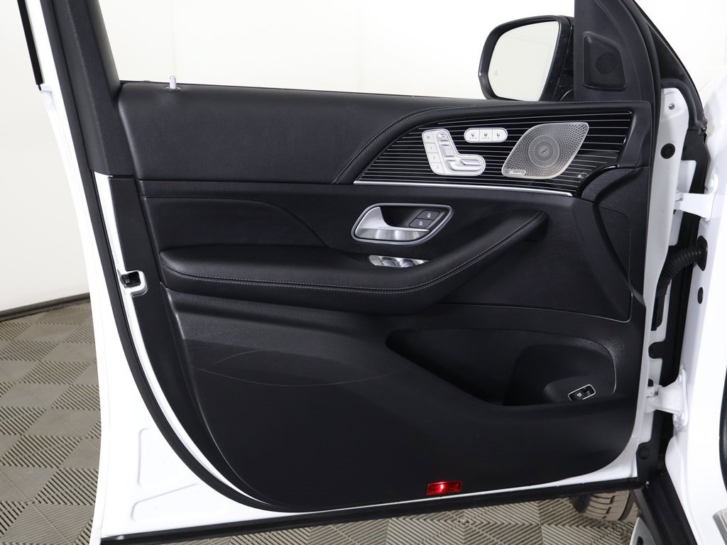 Used 2024 Mercedes-Benz GLS 580 4MATIC w/ Warmth & Comfort Package image 30