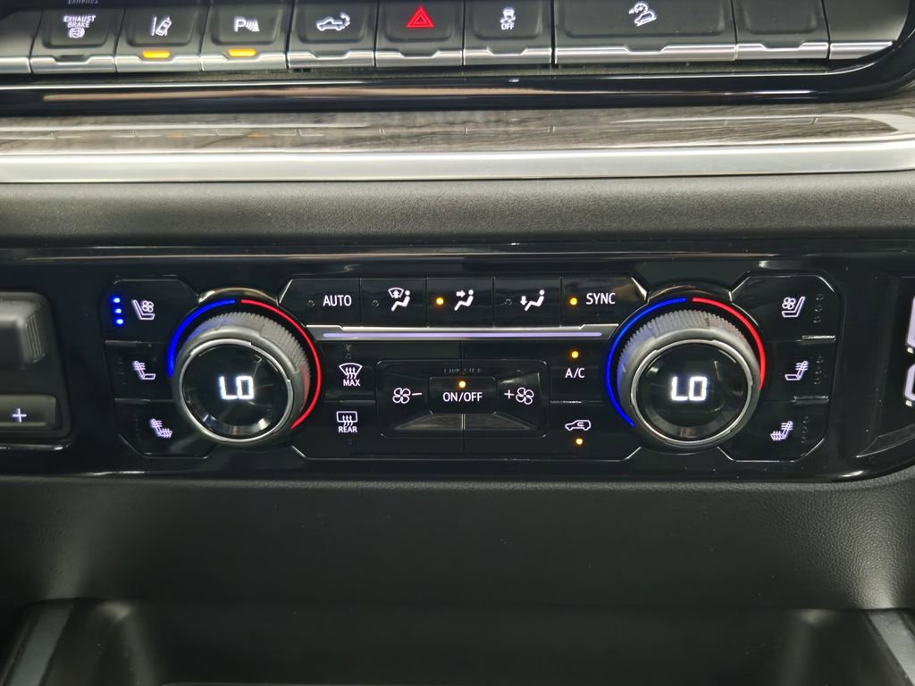 Used 2024 Chevrolet Silverado 2500 LTZ w/ LTZ Texas Edition image 21