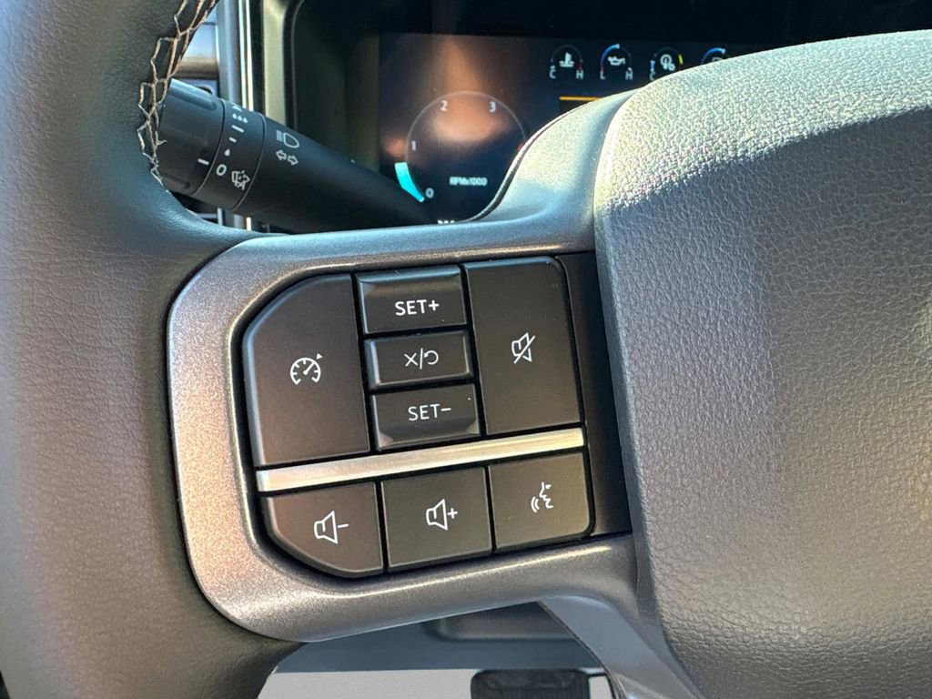 New 2026 Ford F250 Lariat w/ Black Appearance Package image 18