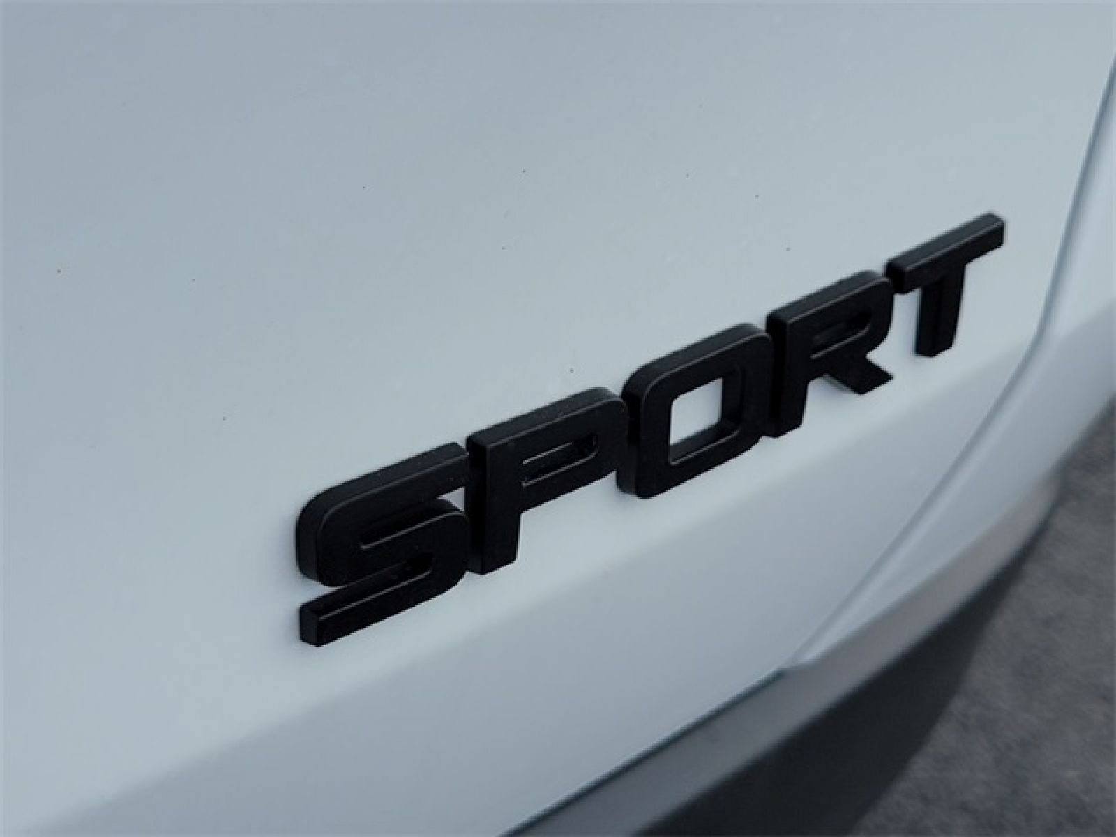 Certified 2025 Honda HR-V Sport image 3