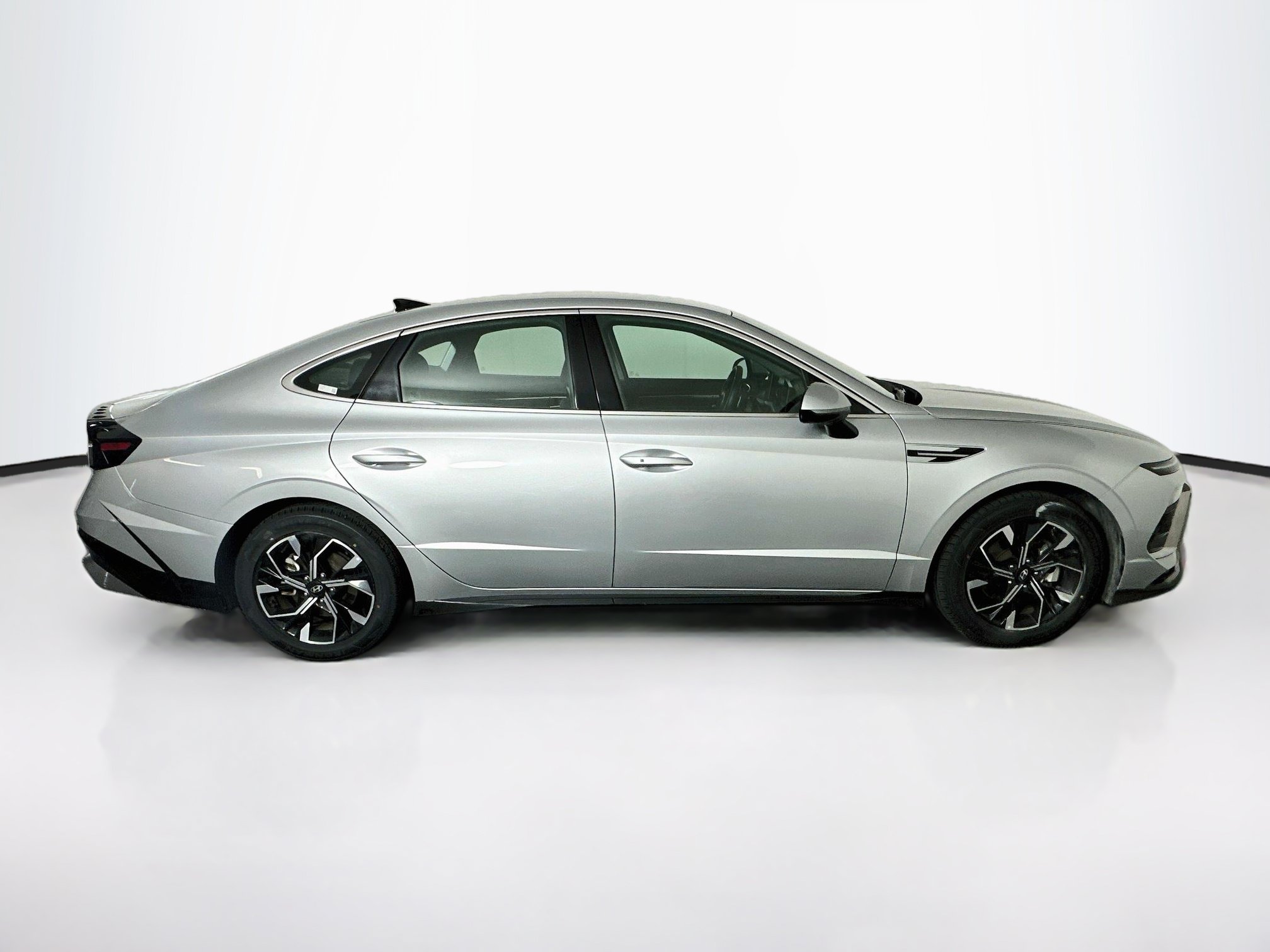 Used 2025 Hyundai Sonata SEL FWD image 10