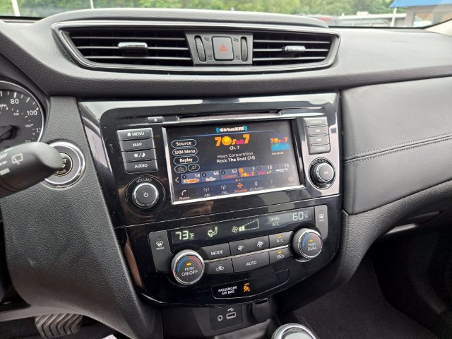 Used 2019 Nissan Rogue SL w/ Premium Package AWD/4WD image 26