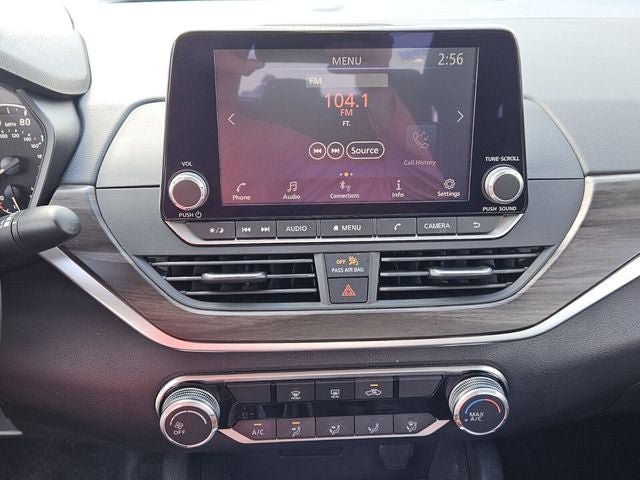 Used 2025 Nissan Altima 2.5 SV FWD image 25