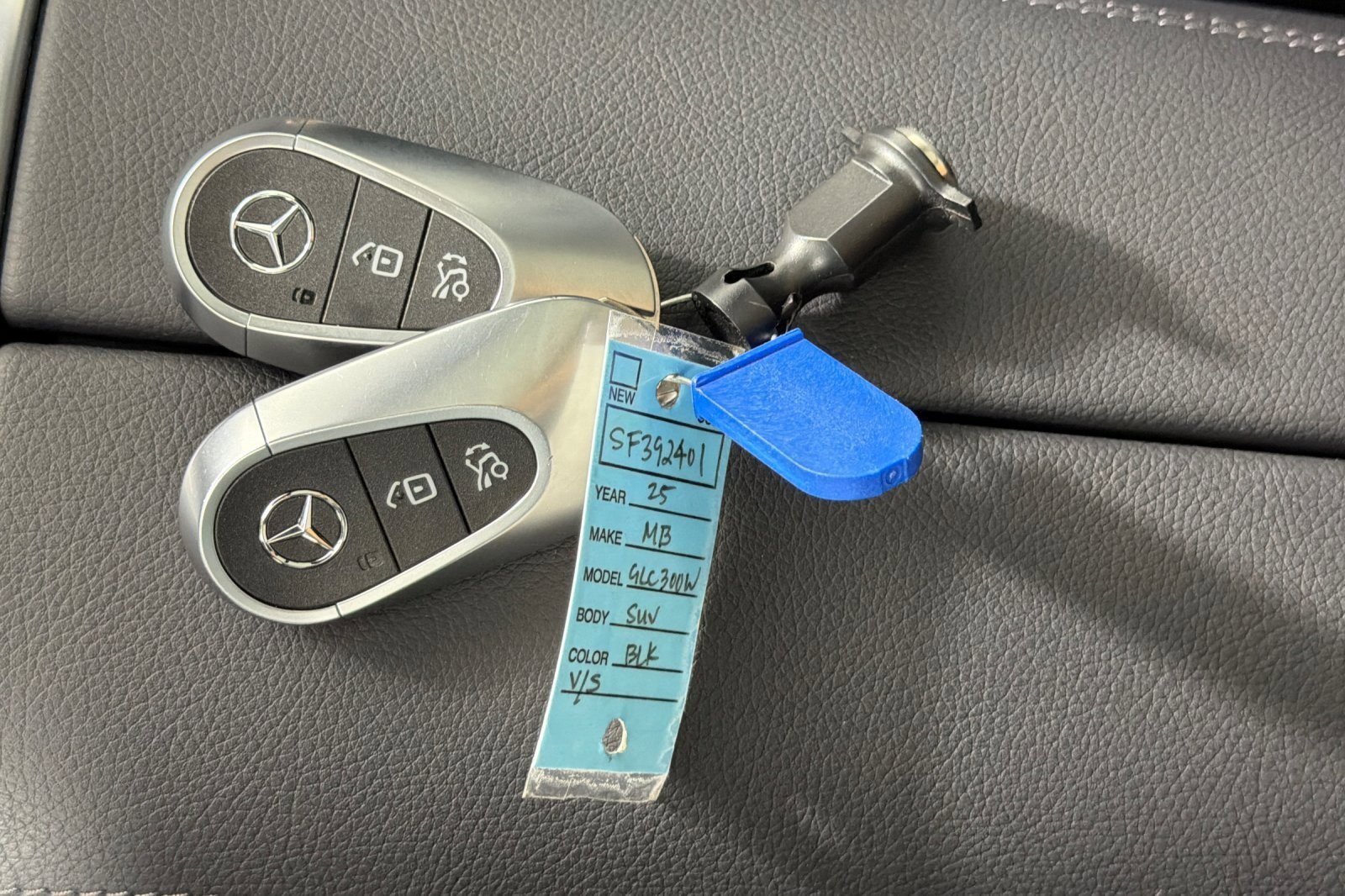 Used 2025 Mercedes-Benz GLC 300 image 24