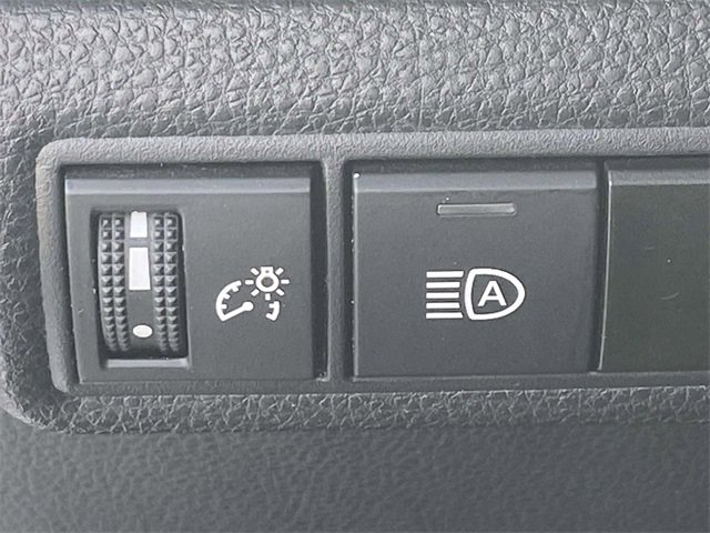 Used 2024 Toyota Corolla LE image 27