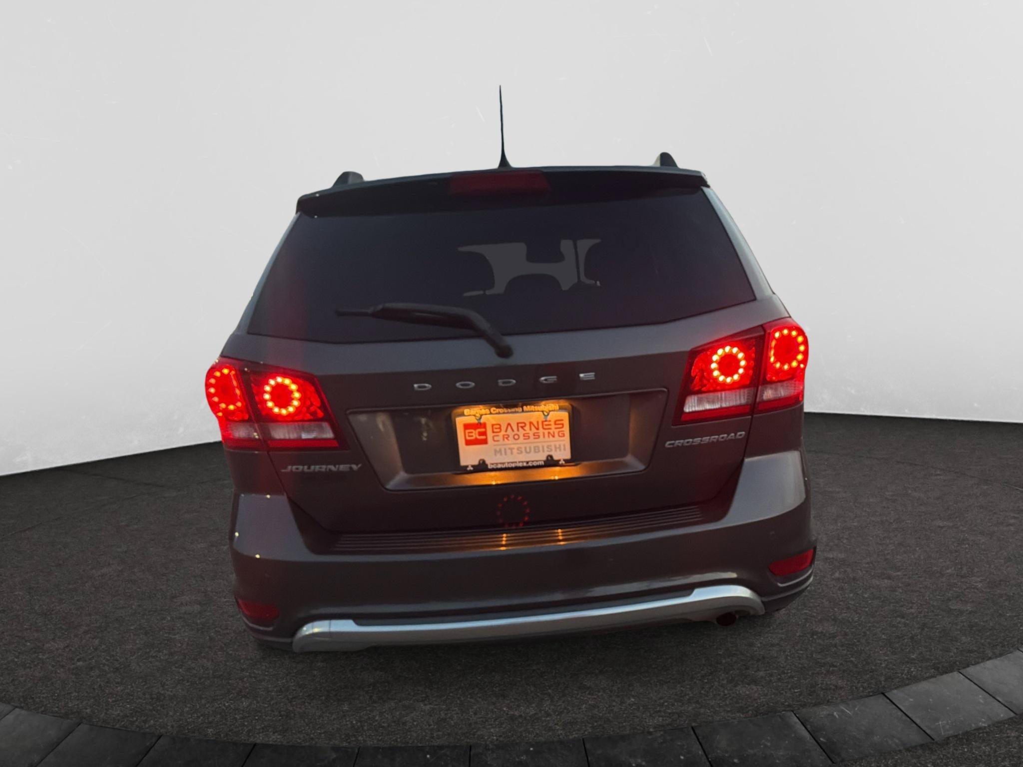 Used 2020 Dodge Journey Crossroad FWD image 5