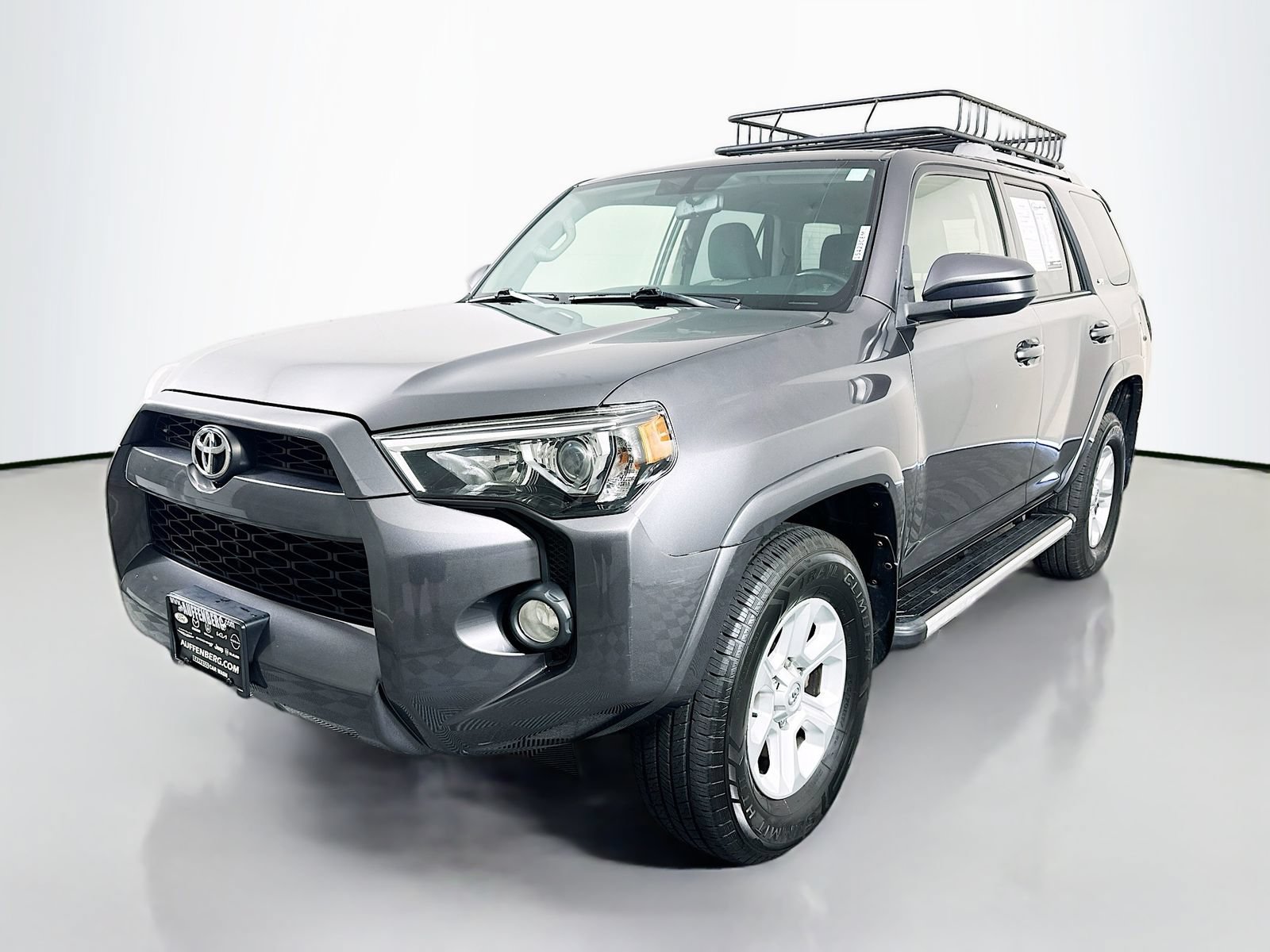 Used 2016 Toyota 4Runner SR5 AWD/4WD image 3
