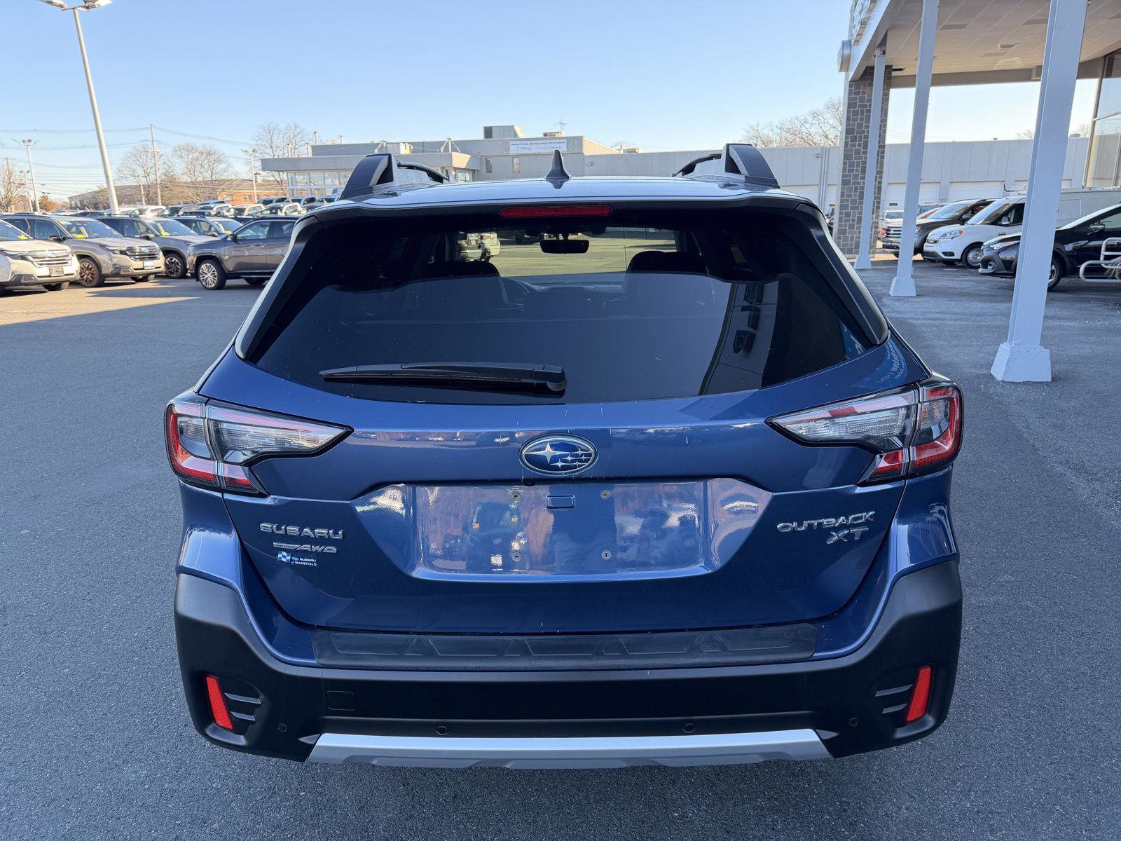 Certified 2022 Subaru Outback Limited XT image 4