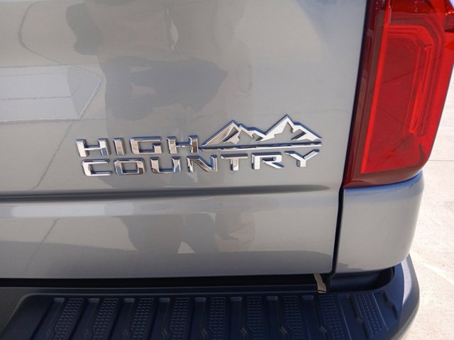 Certified 2024 Chevrolet Silverado 1500 High Country w/ High Country Premium Package AWD/4WD image 7