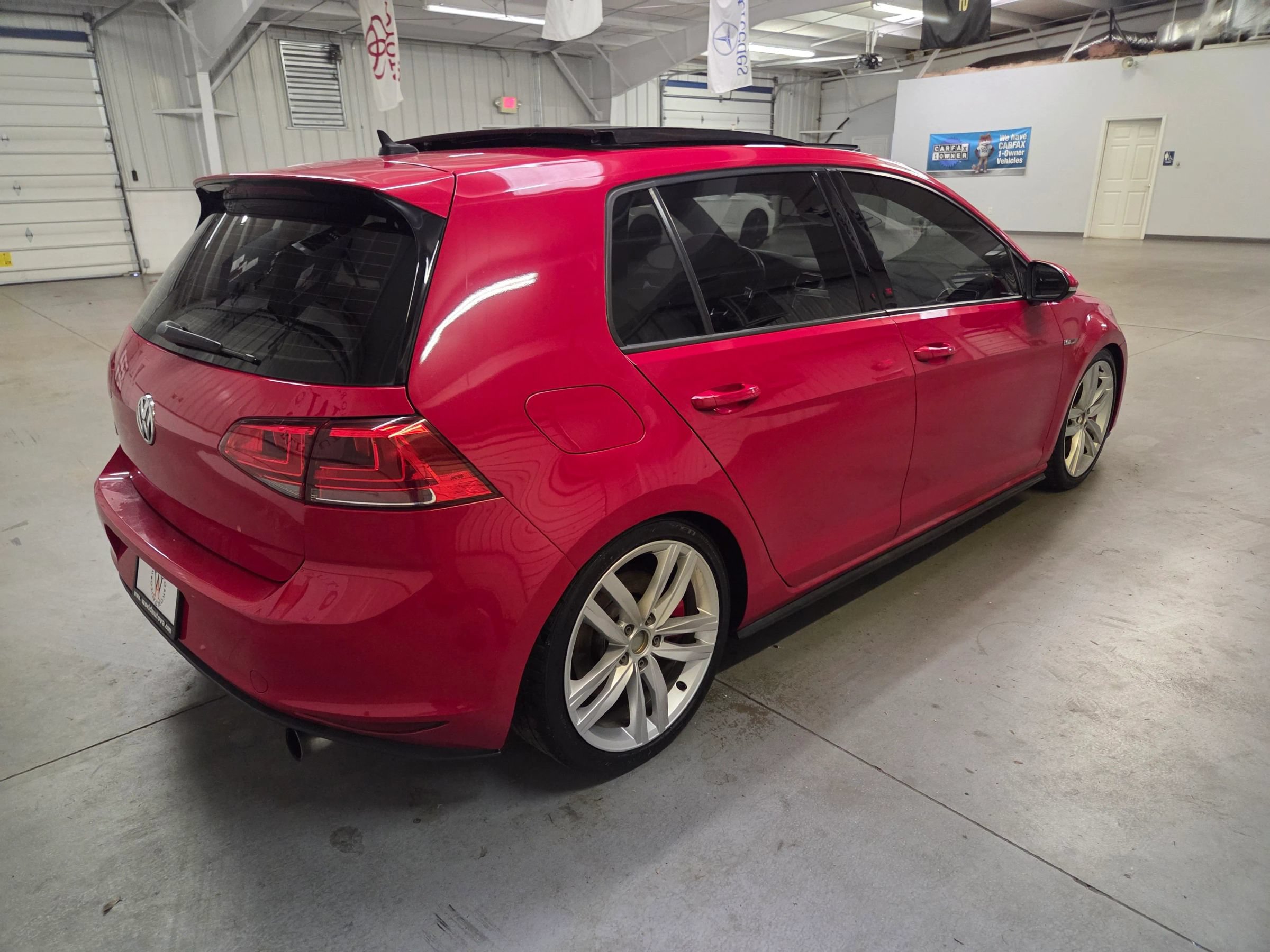 Used 2016 Volkswagen GTI Autobahn w/ Lighting Package (SEL) FWD image 8