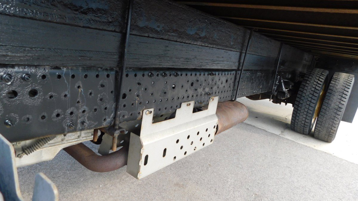 Used 2020 Isuzu NPR image 26