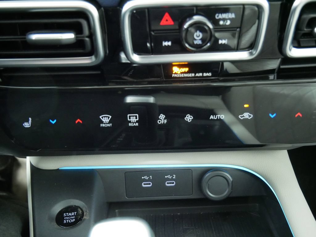 New 2026 Nissan Sentra SL w/ Floor Mat Package FWD image 30