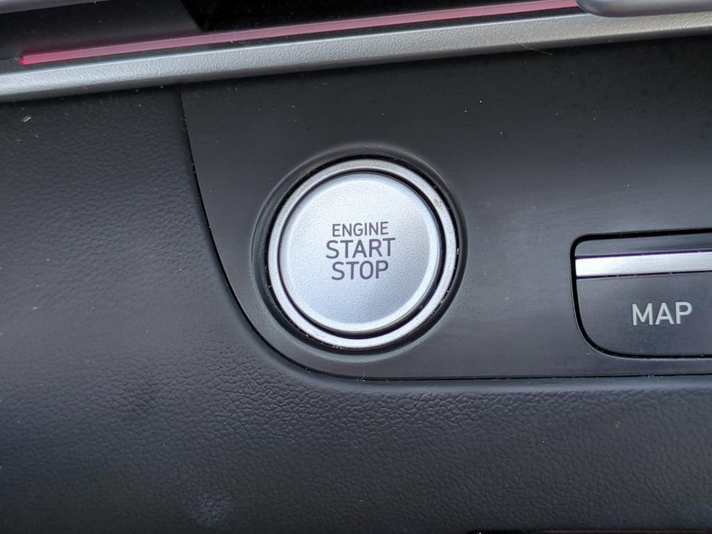 Used 2024 Hyundai Elantra Blue FWD image 21