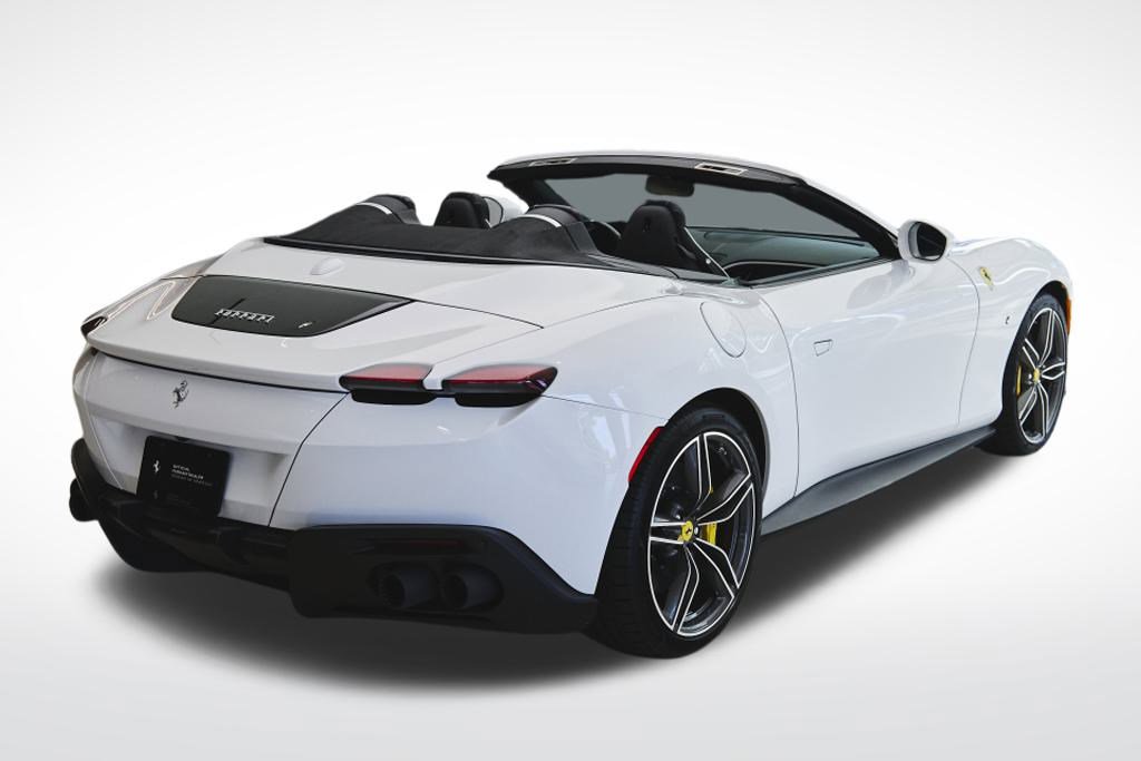 Used 2024 Ferrari Roma Spider image 5