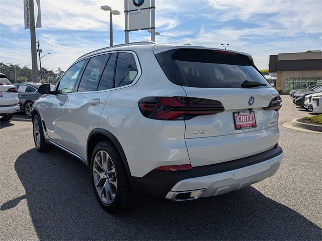 New 2026 BMW X5 xDrive50e image 7