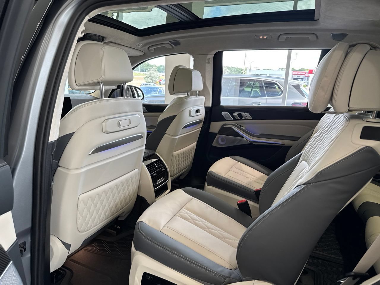 New 2027 BMW X7 M60i AWD/4WD image 47
