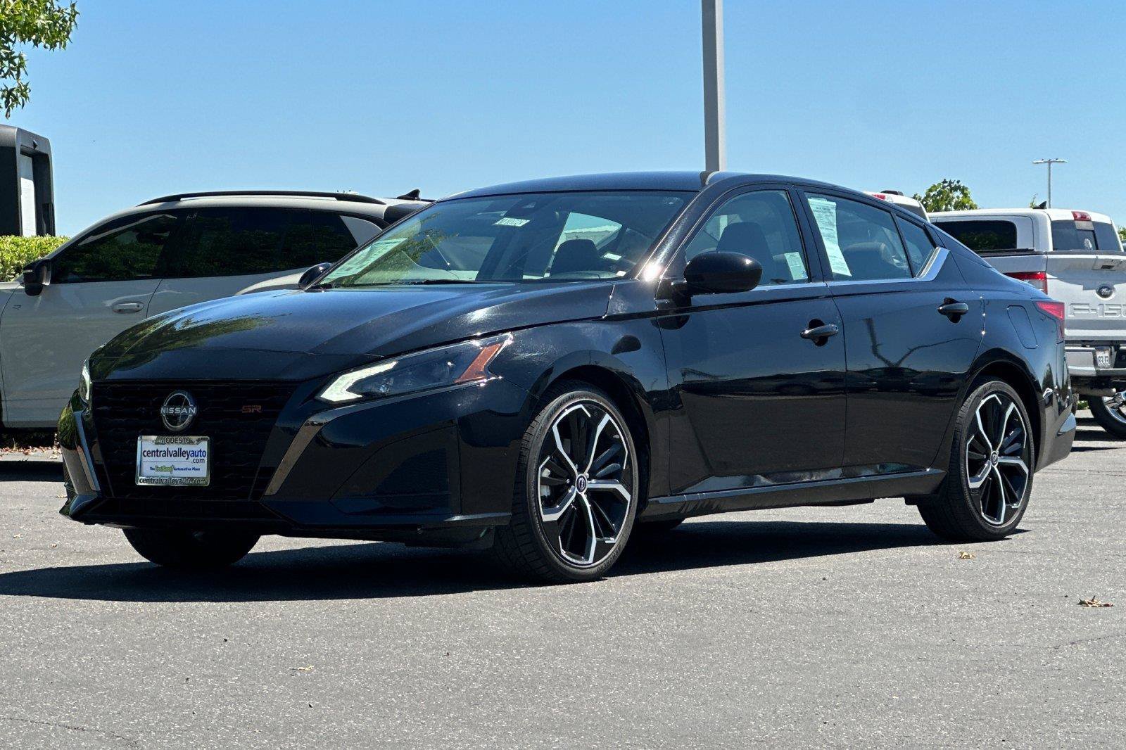 Certified 2024 Nissan Altima 2.5 SR FWD image 8