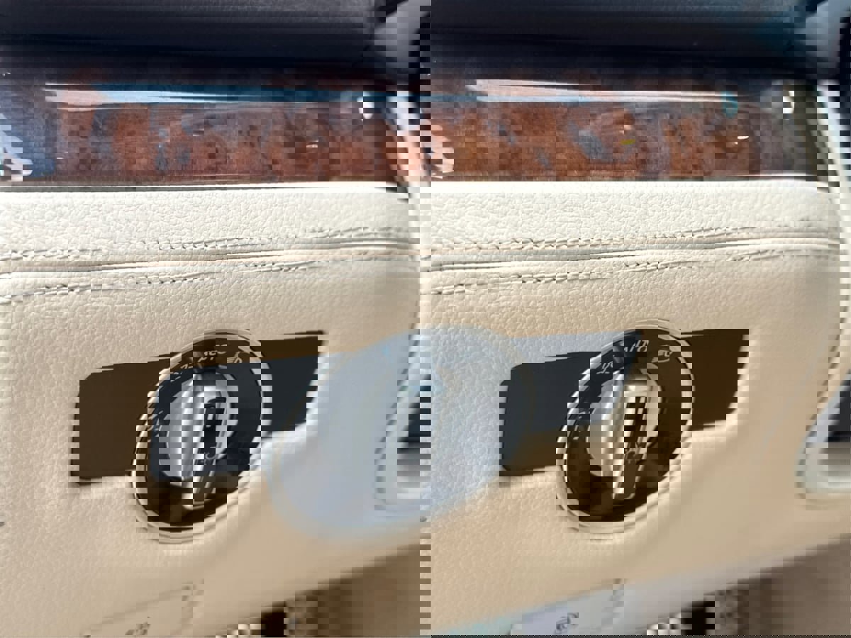 Used 2013 Mercedes-Benz SL 550 image 15