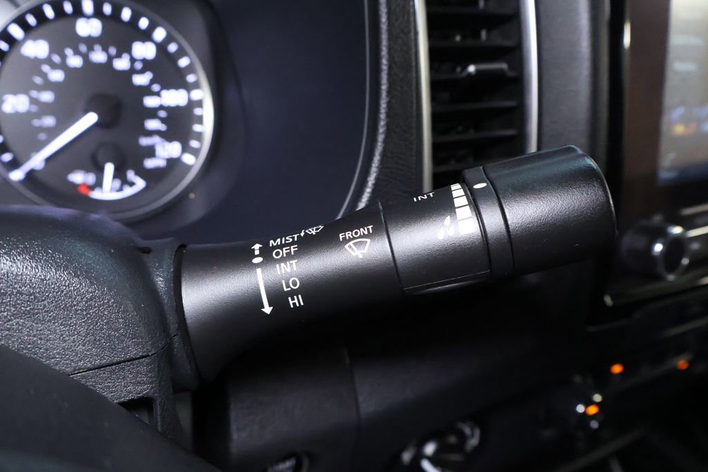 Used 2023 Nissan Frontier SV image 22