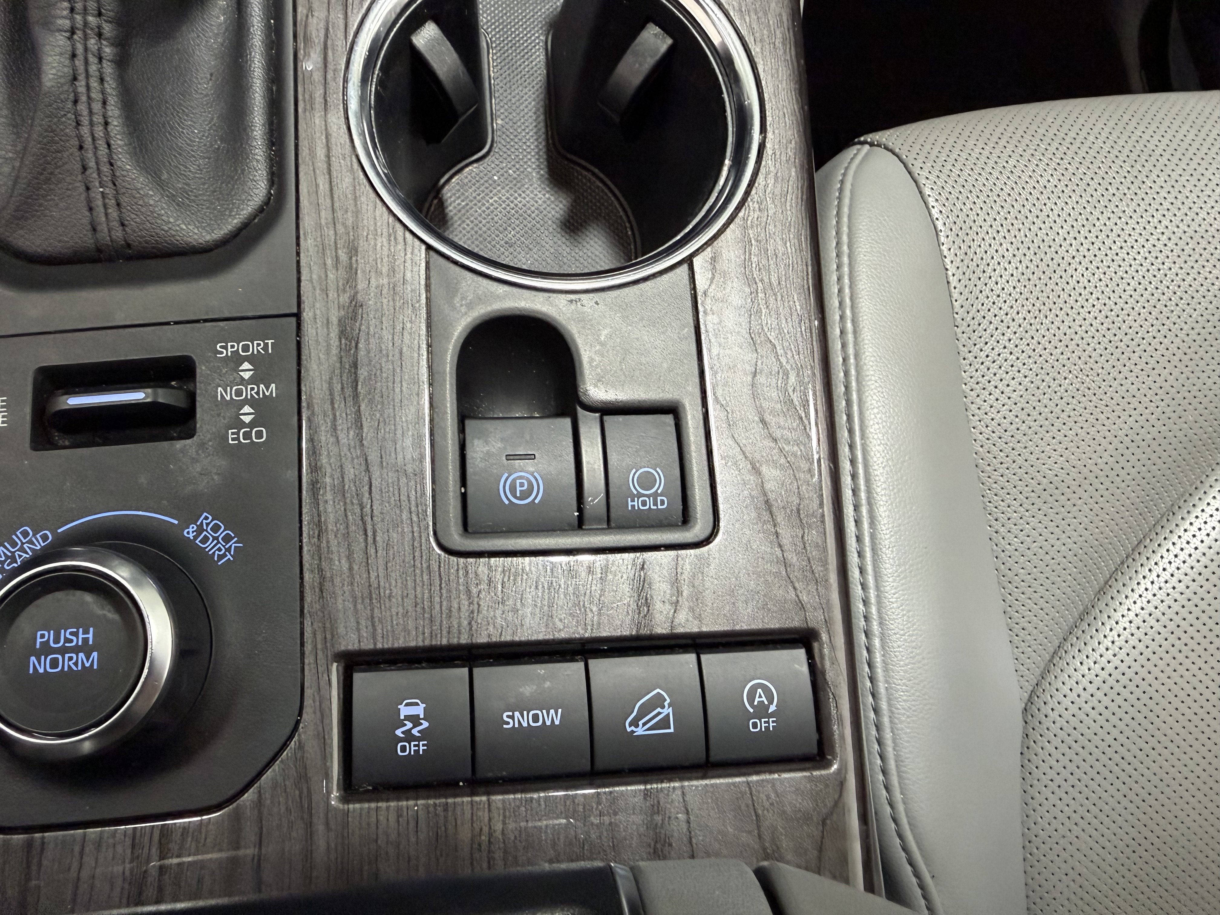 Used 2022 Toyota Highlander Platinum AWD/4WD image 21