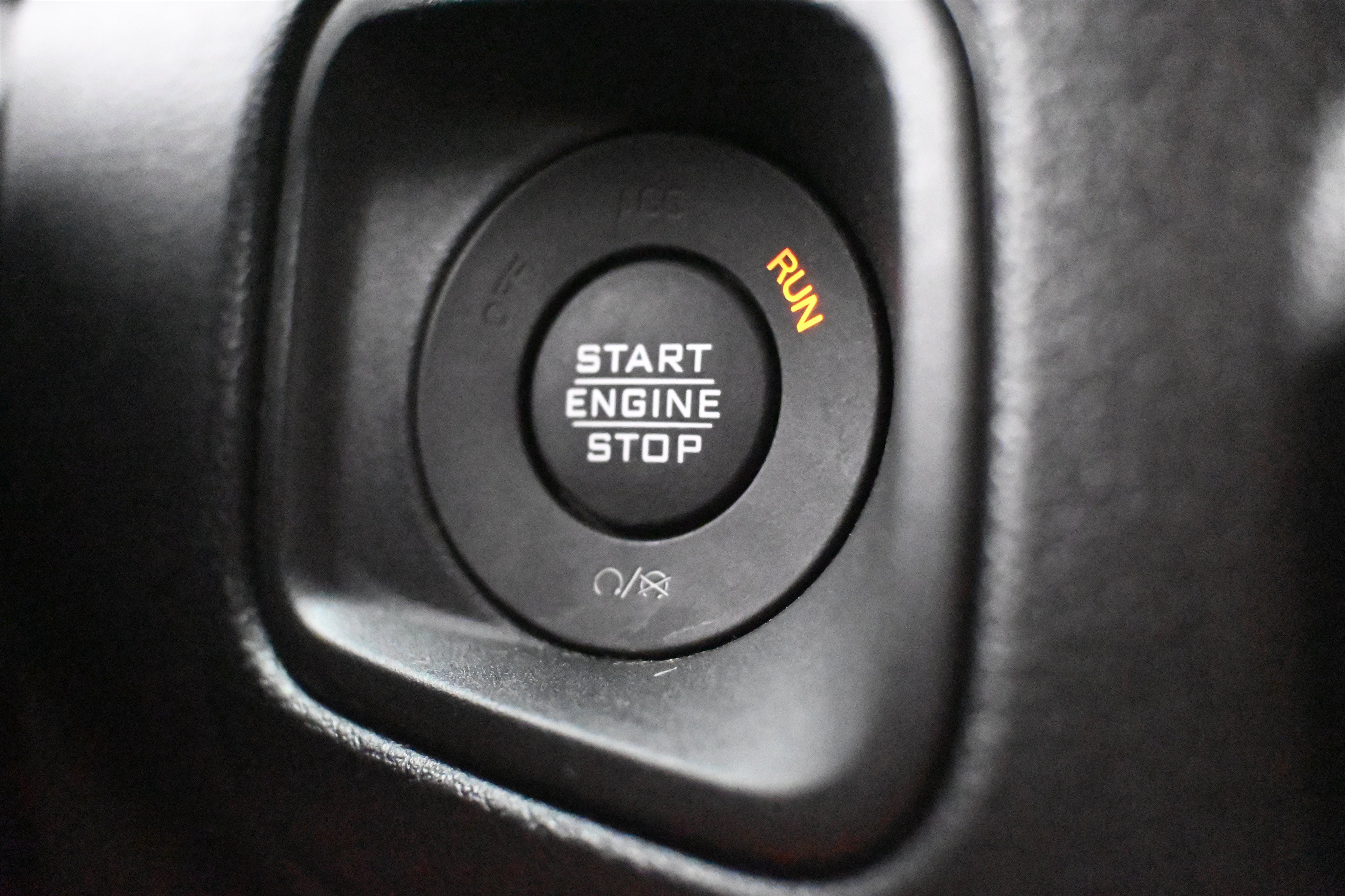 Used 2024 Jeep Gladiator Sport AWD/4WD image 30