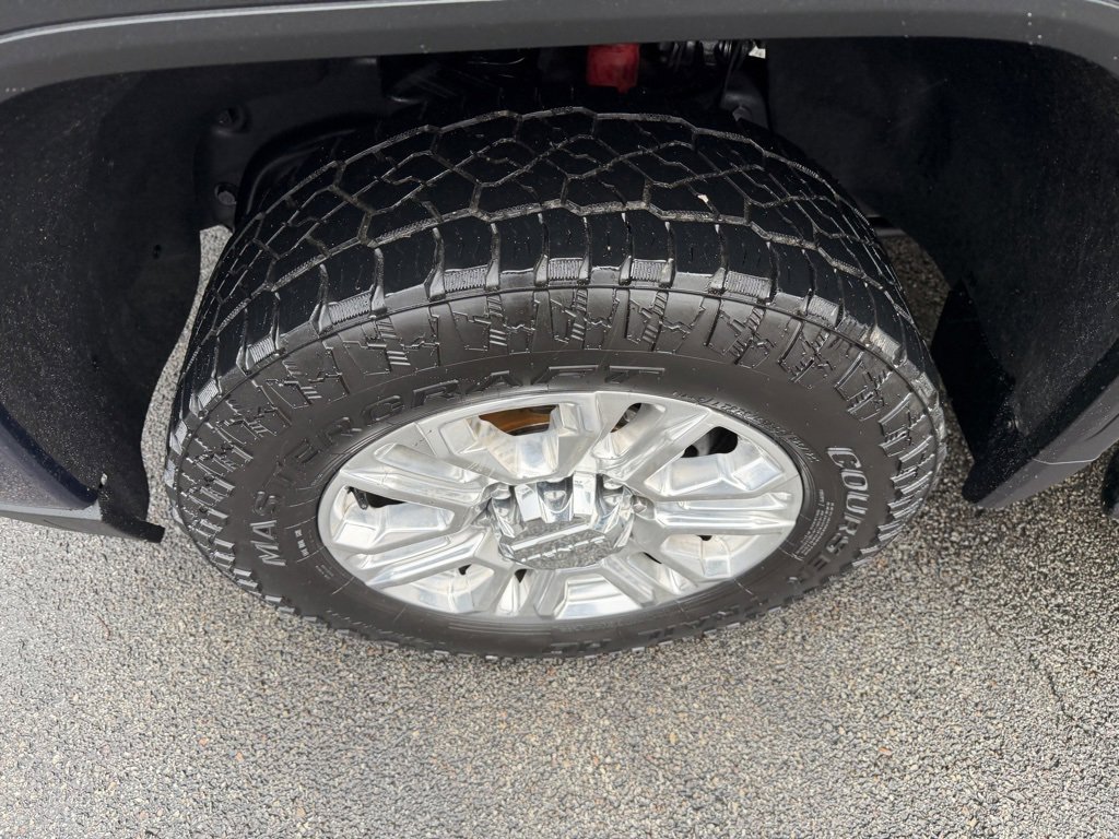 Used 2022 GMC Sierra 2500 AT4 w/ AT4 Preferred Package image 12