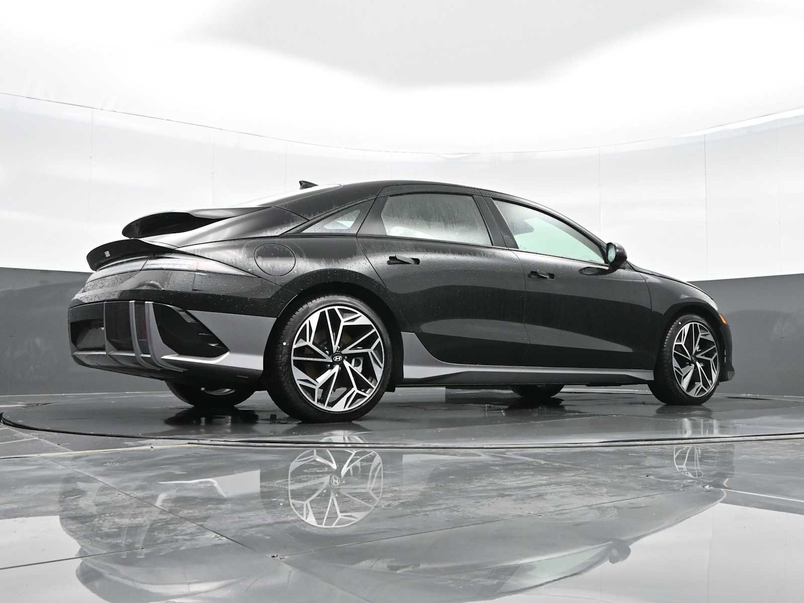 New 2024 Hyundai Ioniq 6 SEL image 34