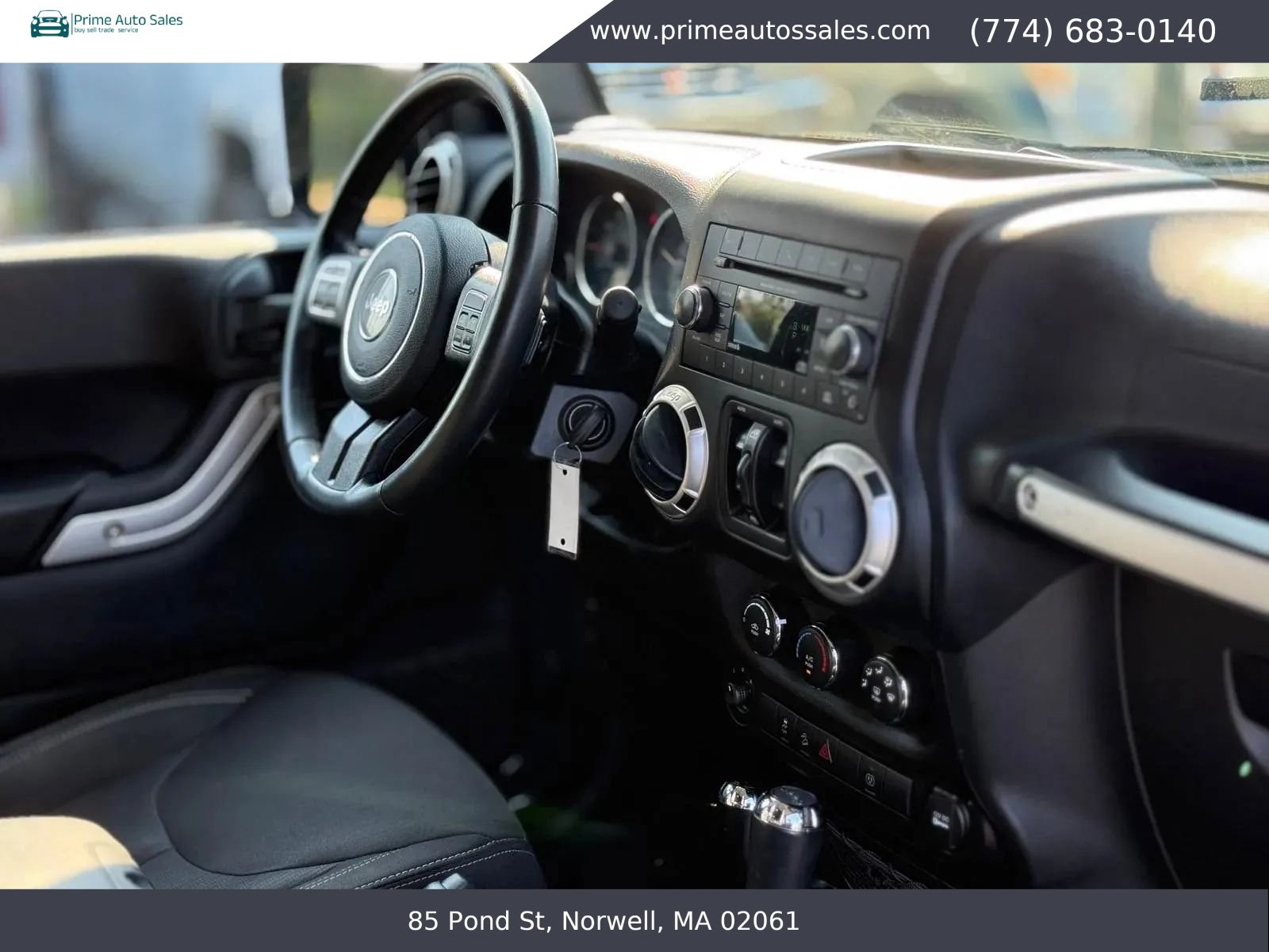 Used 2016 Jeep Wrangler Unlimited Sahara w/ Dual Top Group AWD/4WD image 16