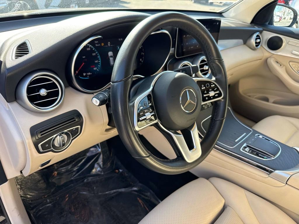 Used 2022 Mercedes-Benz GLC 300 4MATIC image 25