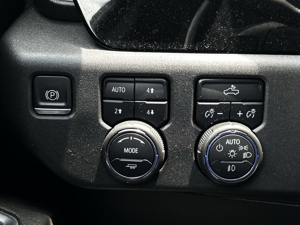 Used 2022 Chevrolet Silverado 1500 LT Trail Boss w/ Protection Package AWD/4WD image 26