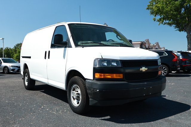 Used 2021 Chevrolet Express 2500 w/ Driver Convenience Package RWD image 3