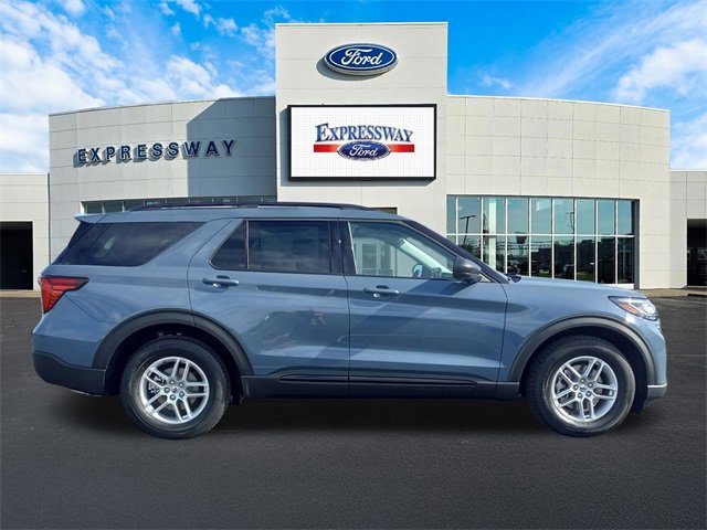 New 2026 Ford Explorer Active image 5